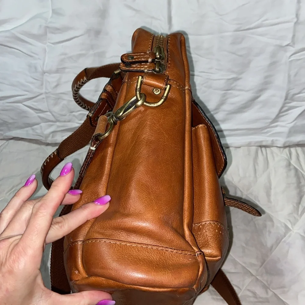 Gorgeous Tommy Bahama Leather Briefcase messenger bag